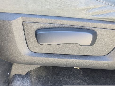 Used 2016 RAM 3500 Tradesman w/ Chrome Appearance Group image 21