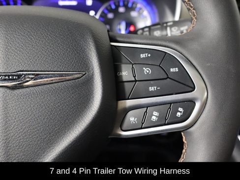 Used 2025 Chrysler Pacifica Pinnacle w/ Trailer Tow Group AWD/4WD image 10