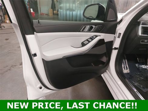 Used 2023 BMW X7 xDrive40i w/ Executive Package image 27