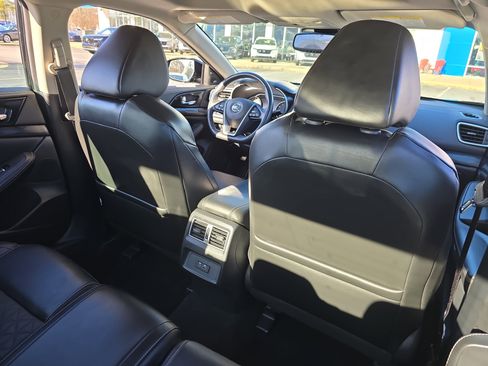 Used 2021 Nissan Maxima Platinum w/ Sport Mat Group image 11