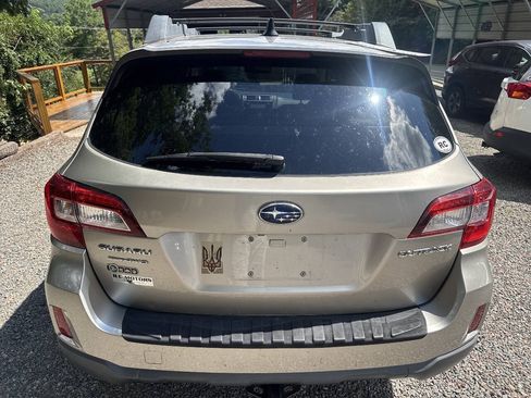 Used 2016 Subaru Outback 2.5i Premium AWD/4WD image 3