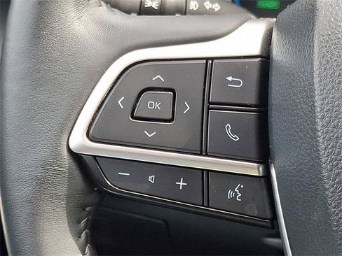 Certified 2022 Toyota Highlander XLE image 21