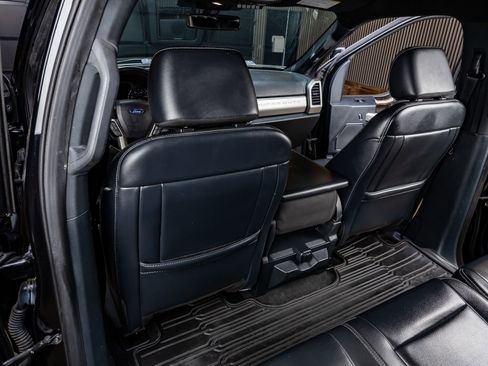 Used 2022 Ford F250 Lariat w/ Black Appearance Package image 31