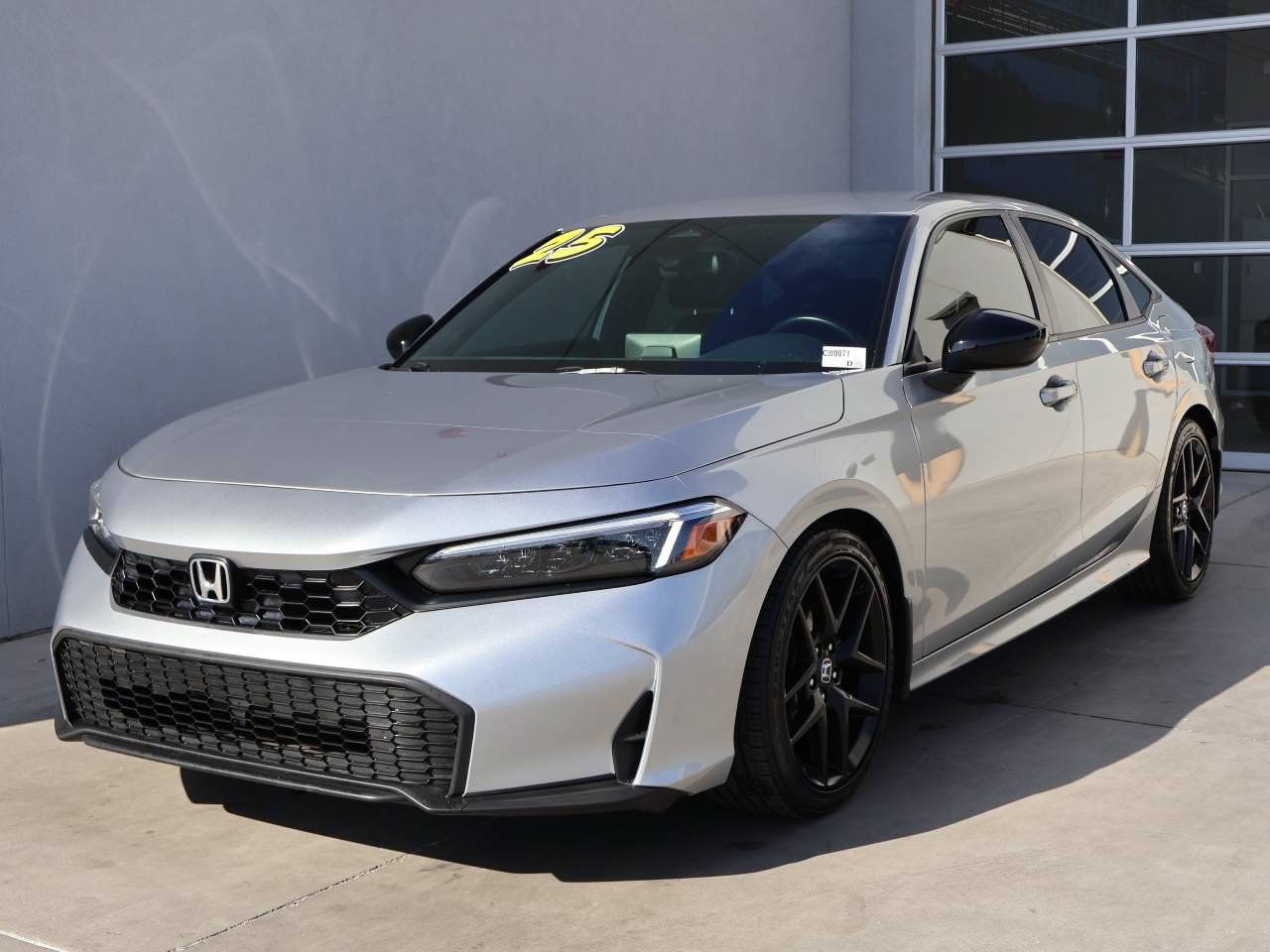 Used 2025 Honda Civic Sport image 1