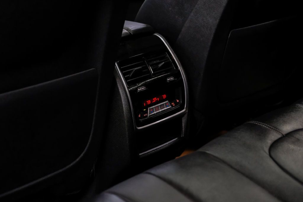 Used 2019 BMW X5 xDrive40i w/ Executive Package AWD/4WD image 48