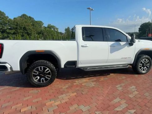 Used 2023 GMC Sierra 3500 AT4 w/ AT4 Premium Plus Package AWD/4WD image 3