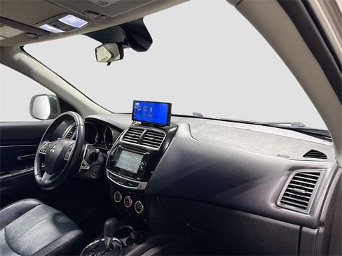Used 2015 Mitsubishi Outlander Sport SE image 24