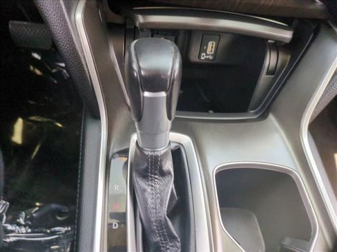 Used 2018 Honda Accord Touring image 12