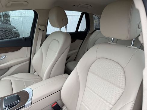 Used 2022 Mercedes-Benz GLC 300 4MATIC image 13