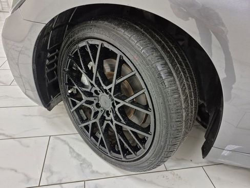 Used 2015 INFINITI Q70 L 5.6 w/ V8 Deluxe Technology Package image 34