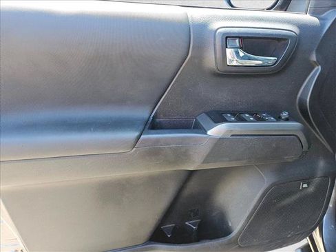 Used 2023 Toyota Tacoma TRD Pro AWD/4WD image 9