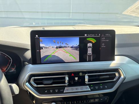 Used 2025 BMW X4 xDrive30i image 25