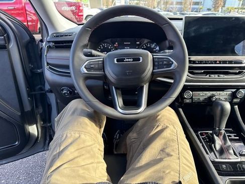 Used 2022 Jeep Compass Trailhawk image 22