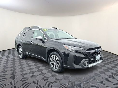 Used 2023 Subaru Outback Touring XT AWD/4WD image 1