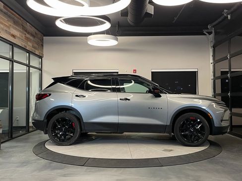 Used 2023 Chevrolet Blazer LT image 2