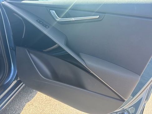 Used 2023 Kia Niro Wind w/ Wind Preserve Package FWD image 8