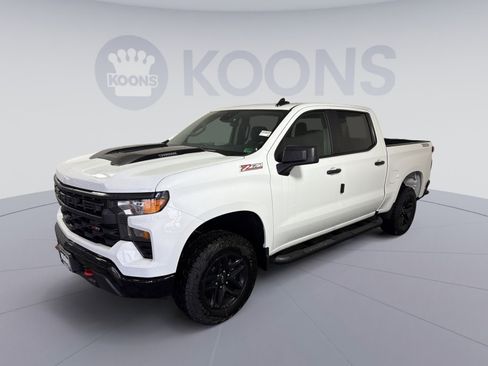 New 2026 Chevrolet Silverado 1500 Custom Trail Boss AWD/4WD image 1