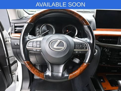 Used 2016 Lexus LX 570 4WD w/ Luxury Package image 18