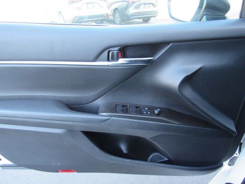 Used 2024 Toyota Camry LE image 11