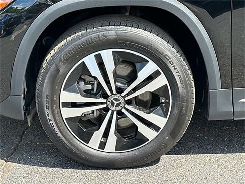 Certified 2025 Mercedes-Benz GLA 250 4MATIC image 8