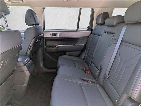 Used 2026 Hyundai Santa Fe SEL AWD/4WD image 17