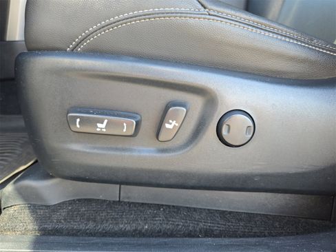 Used 2019 Toyota 4Runner SR5 Premium image 16