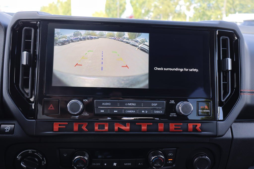 Used 2026 Nissan Frontier PRO-4X AWD/4WD image 24