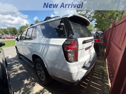 Used 2024 Chevrolet Tahoe Z71 w/ Luxury Package AWD/4WD image 7