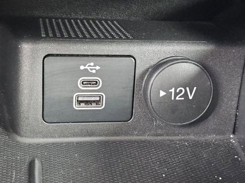 Used 2025 Ford Escape Active AWD/4WD image 13