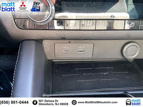 Used 2023 Mitsubishi Outlander SE image 35