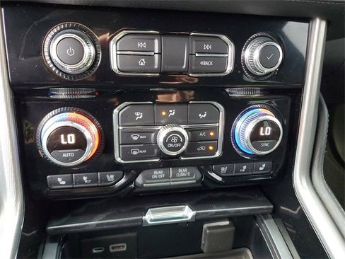 Used 2022 GMC Yukon Denali image 22