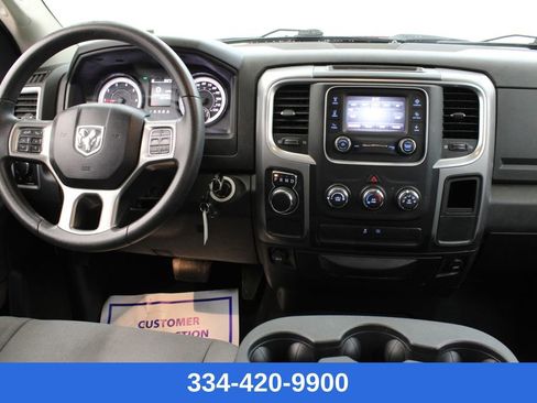 Used 2022 RAM 1500 Classic SLT image 8