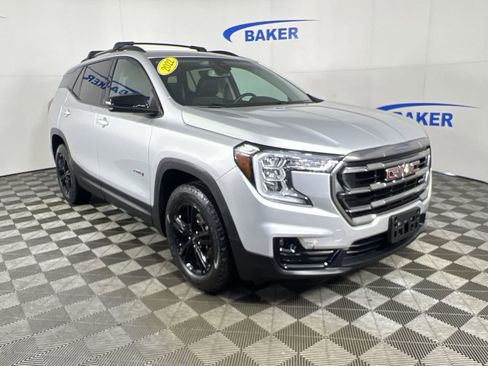 Used 2022 GMC Terrain AT4 AWD/4WD image 2