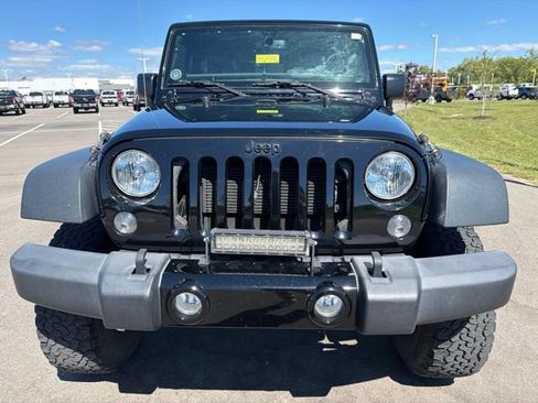 Used 2015 Jeep Wrangler Sport AWD/4WD image 3