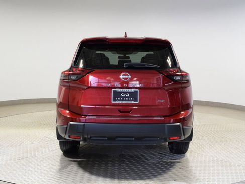 Used 2025 Nissan Rogue SV AWD/4WD image 7