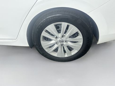 Used 2025 Nissan Sentra S FWD image 11