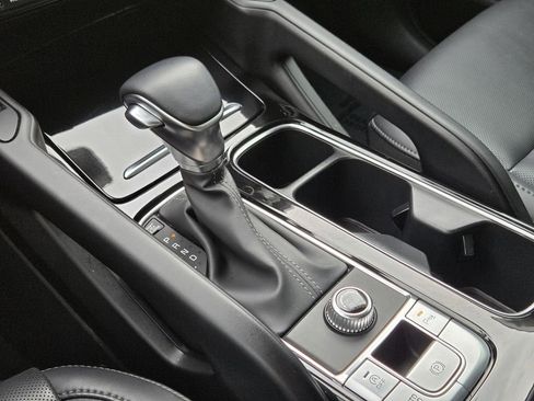 Used 2024 Kia Telluride S w/ S Sunroof Package image 9