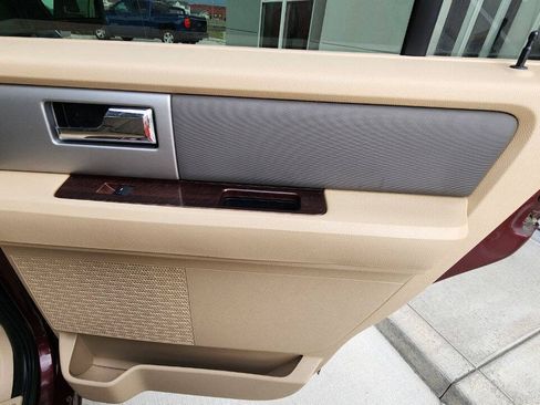 Used 2011 Ford Expedition XLT w/ 203A Rapid Spec Order Code AWD/4WD image 23