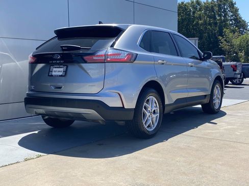 Used 2024 Ford Edge SEL AWD/4WD image 4