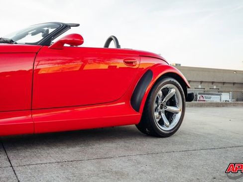 Used 2000 Plymouth Prowler image 30