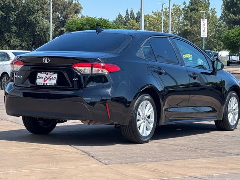 Used 2026 Toyota Corolla LE w/ LE Premium Package FWD image 4