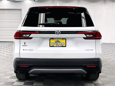 Used 2025 Toyota Grand Highlander AWD Hybrid image 4