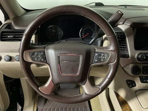 Used 2015 GMC Yukon Denali w/ Open Road Package AWD/4WD image 28