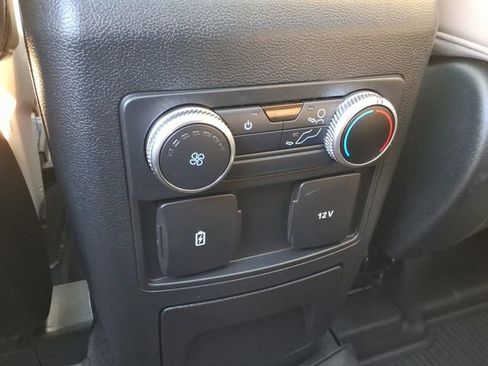 Used 2022 Ford Explorer XLT w/ Equipment Group 202A AWD/4WD image 16