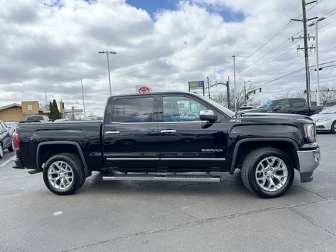 Used 2018 GMC Sierra 1500 SLT w/ SLT Premium Package image 2