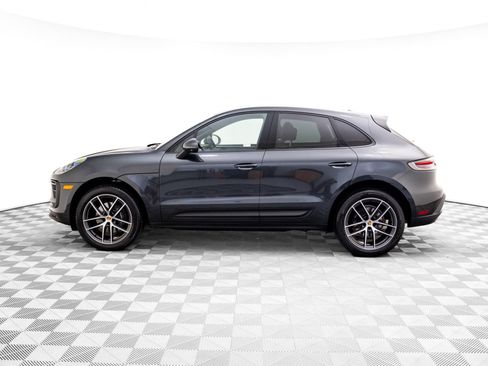 Certified 2025 Porsche Macan image 2