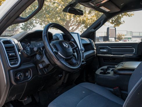 Used 2022 RAM 2500 Big Horn AWD/4WD image 8