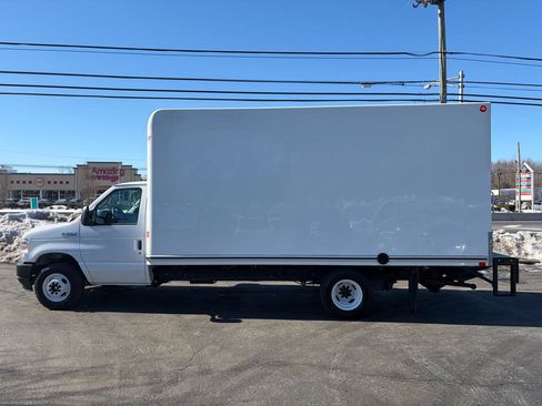 Used 2024 Ford E-350 and Econoline 350 Super Duty w/ Power Windows & Locks Group image 11