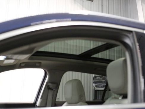 Used 2022 Cadillac XT4 Premium Luxury w/ Technology Package image 24