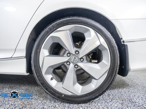 Used 2018 Honda Accord Touring image 46